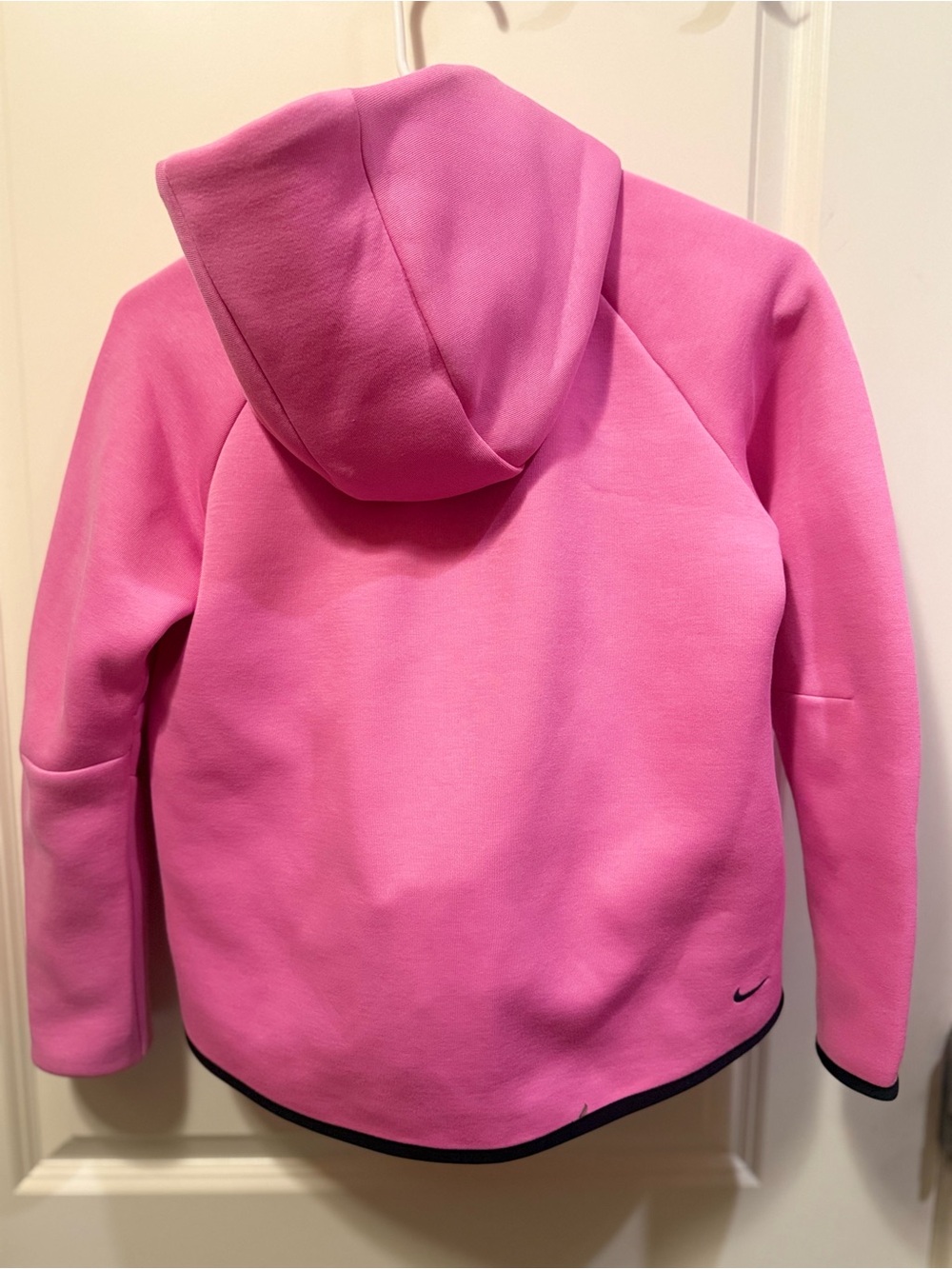 Nike Tech Set - Picture 2 of 3